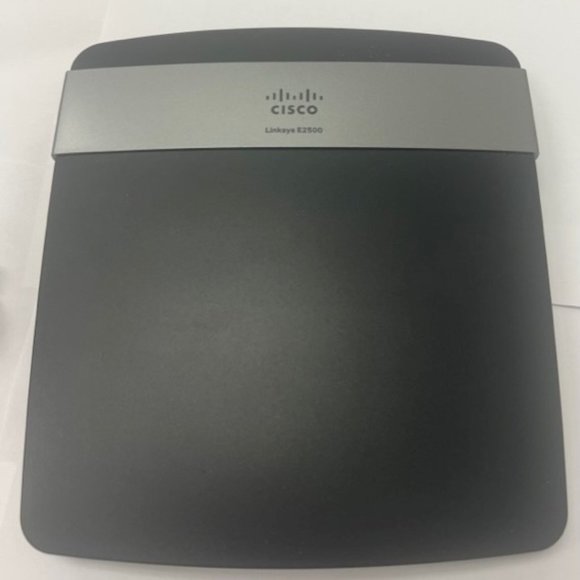 Cisco Linksys E2500 N600 wireless router 4 port - Picture 1 of 5